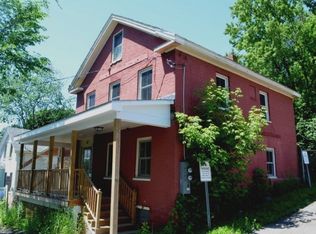 17 Railroad Ln, Winooski, VT 05404