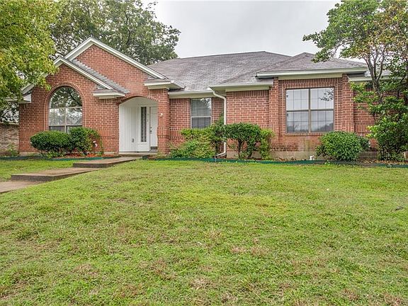 2nd image of 512 Tealridge Ln