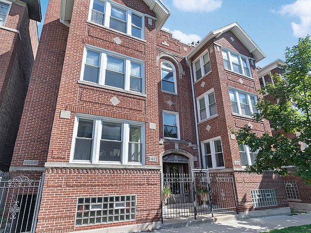 1st image of 1412 W Argyle St APT 1
