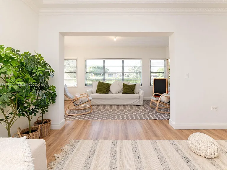 501 SW 24th Rd — Photo 15