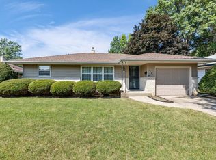 1823 Beckett Pl, Rockford, IL 61108