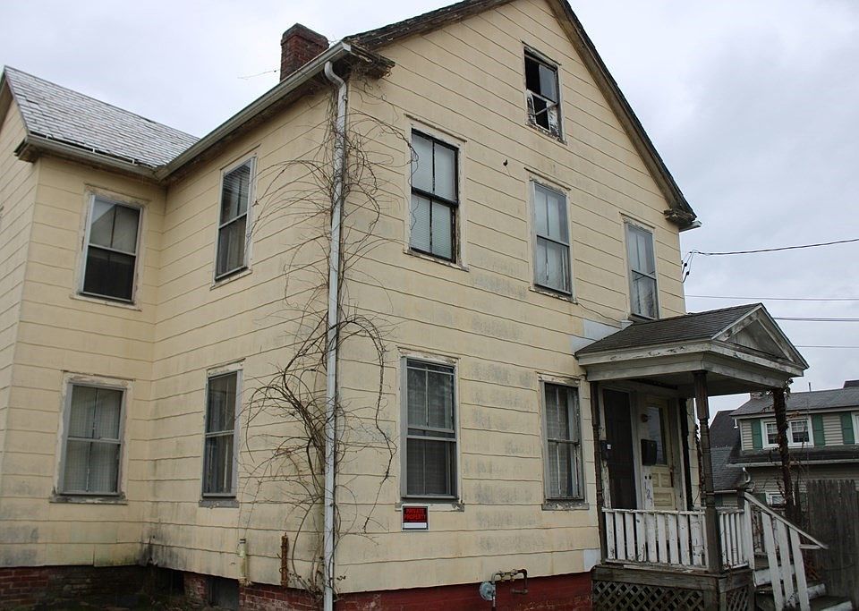 123 Wells St, Greenfield, MA 01301 Zillow