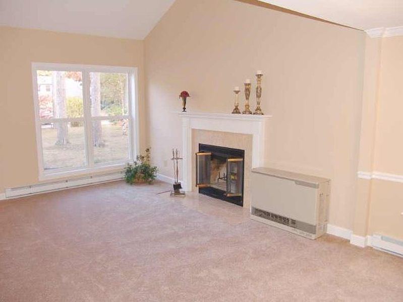 3rd image of 173 ARROWWOOD Place