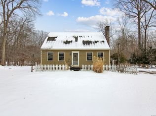 18 Fox Hill Dr, Clinton, CT 06413