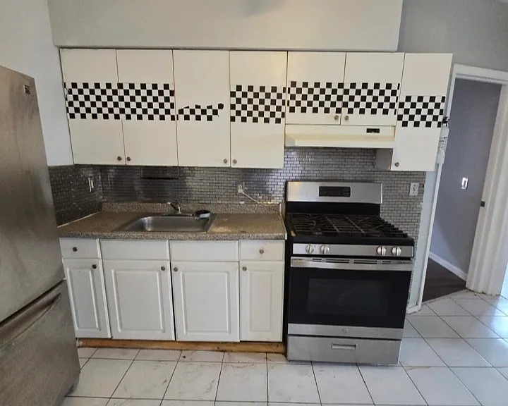 151 Clark Pl #2L — Photo 3