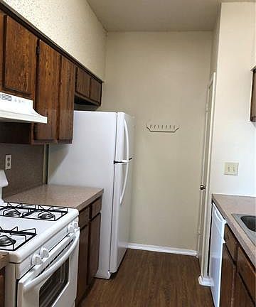5th image of 11608 April Dr APT B