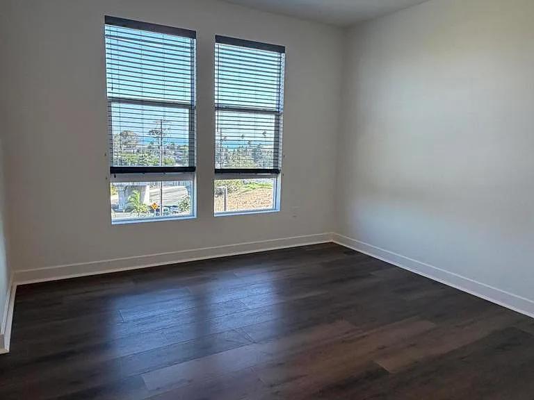 1260 E Thompson Blvd #106 — Photo 11