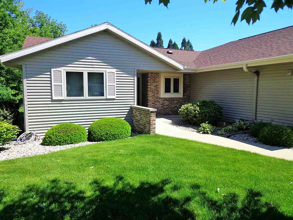 1st image of 587 E Berkshire Ct #11