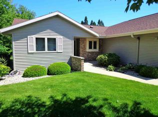 587 E Berkshire Ct #11, Beloit, WI 53511