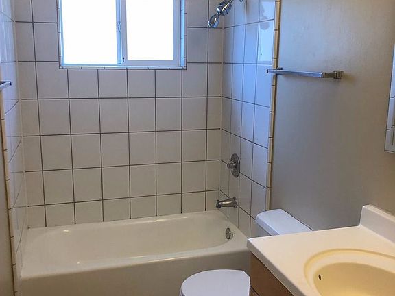 5th image of 3726 Poinciana Dr APT 16