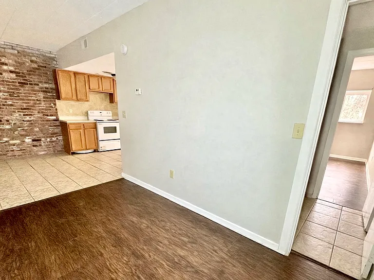 1-Bed/1-Bath (Unit 11)