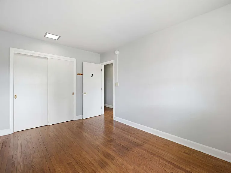 323 N Potomac St #2 — Photo 9