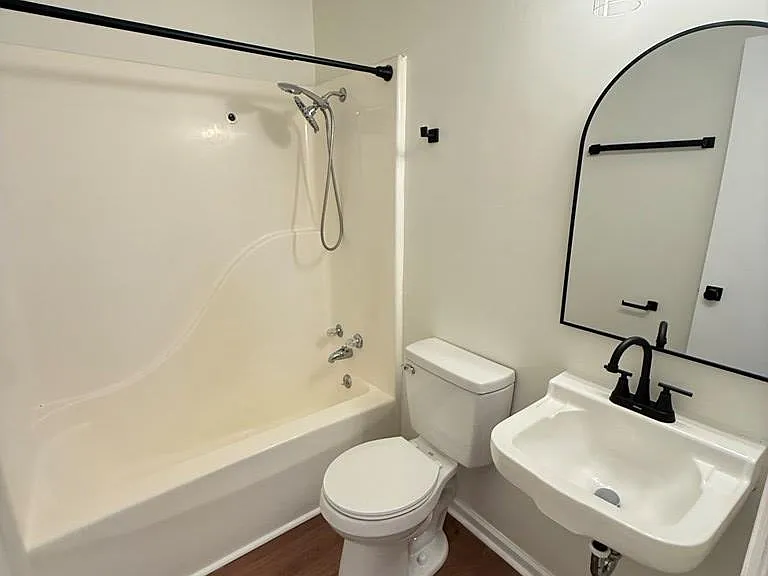 101 Ellen Dr — Photo 10
