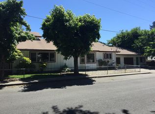 324 2nd St, Rogue River, OR 97537