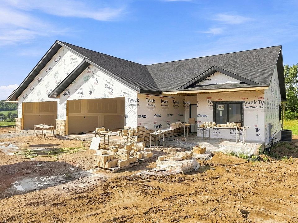 1st image of 8610 Silver Oaks Dr