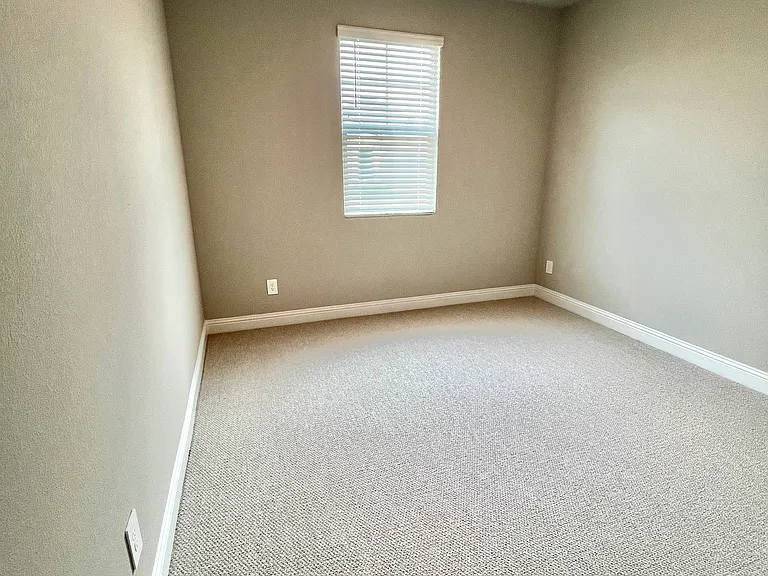 1409 Winters Way — Photo 18