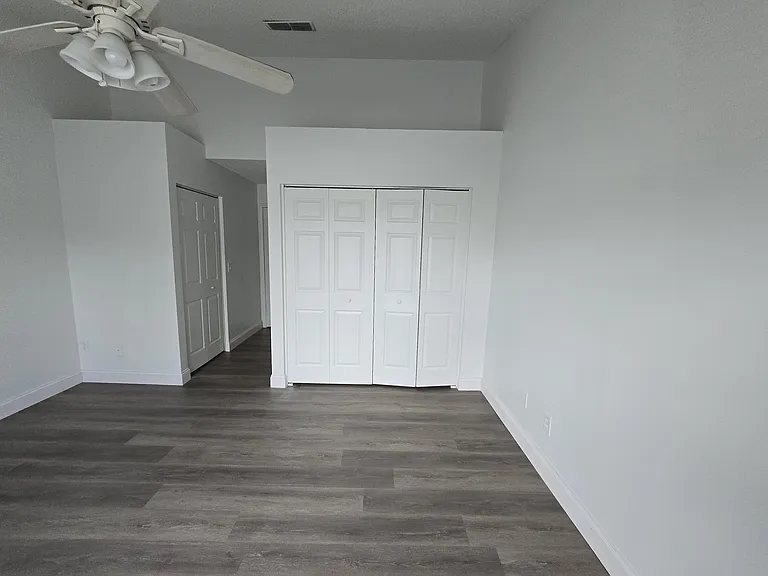 6780 121st St #8 — Photo 3