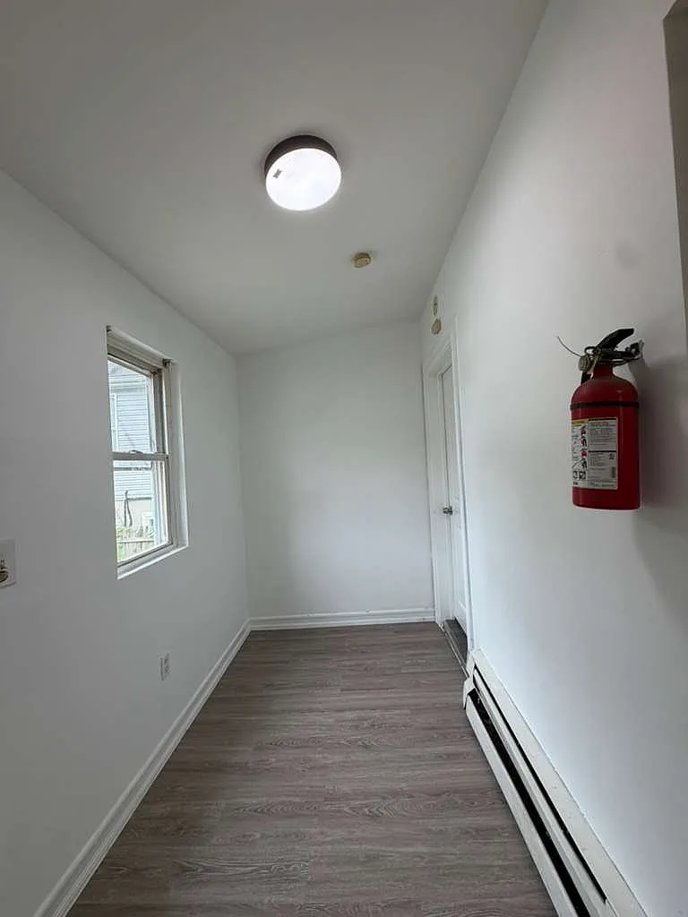 1 bed, $1,400 — Photo 4