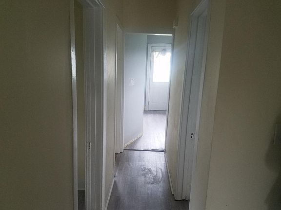 2nd image of 17 Potomac St #2