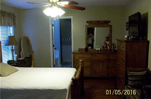 3rd image of 5 S Pecan Dr