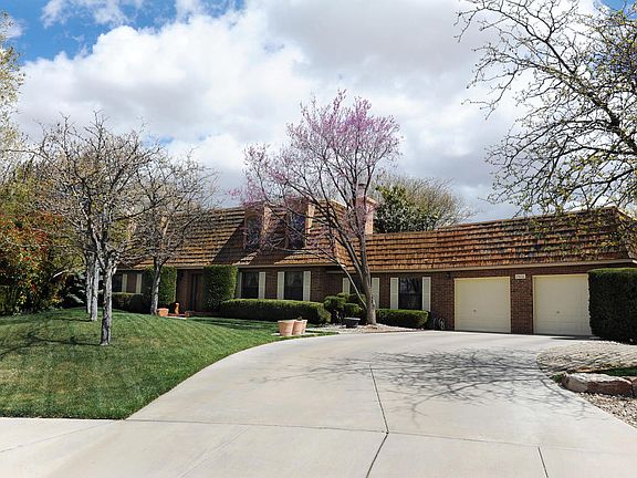 2nd image of 7416 La Jara Ct NE
