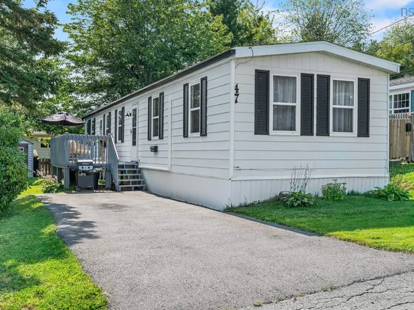 47 Stanley St, Lower Sackville, NS B4E 1E7