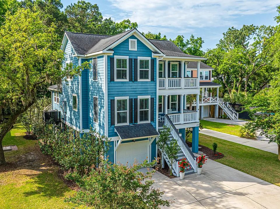 Elevated lowcountry home in beautiful, tree-lined neighborhood