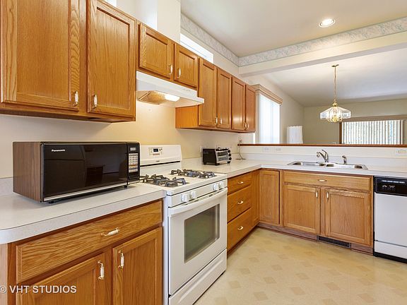 2nd image of 3708 Brookside Ct