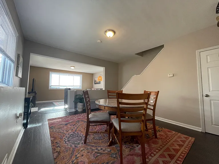 803 Valley St — Photo 8