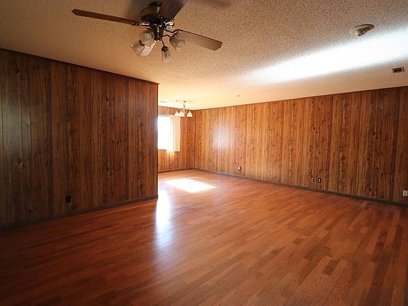 2nd image of 3113 Peggy St