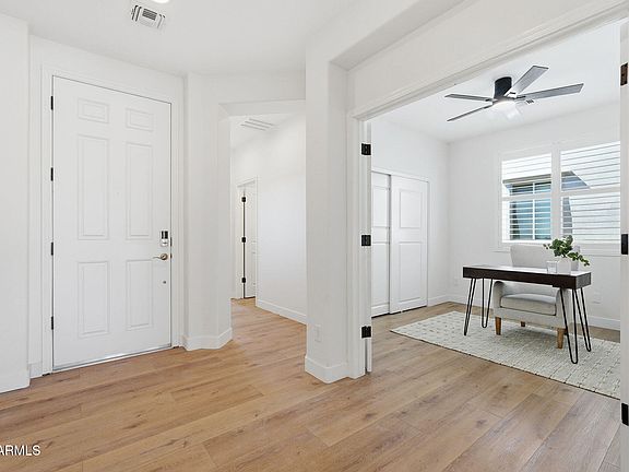 4th image of 156 E LEVERENZ Avenue