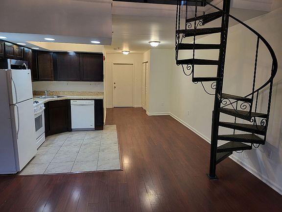 2nd image of 126 E Main St #3