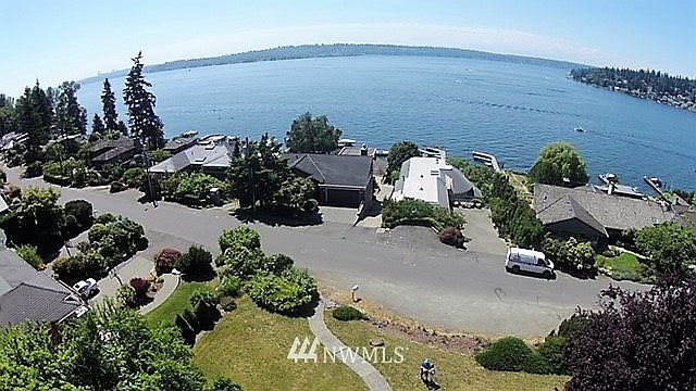 1st image of 1670 10th Street W