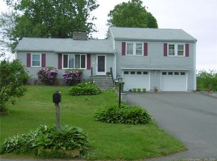 72 Highwood Rd, Waterbury, CT 06708