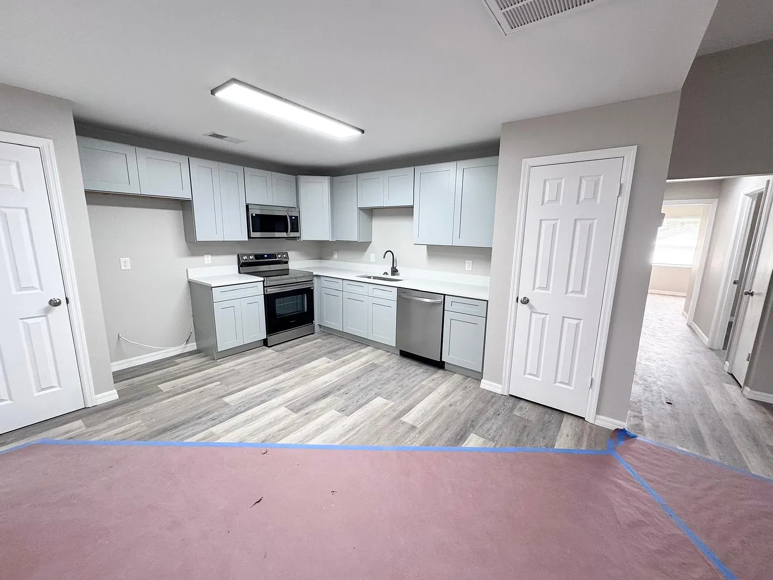 3 bed, 1100 sqft, $1,850 — Photo 3