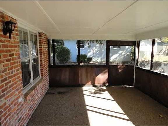 5th image of 1040 Queensbury Dr