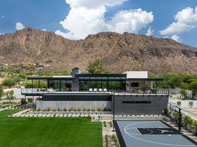 5814 E Camelback Rd, Phoenix, AZ, 85018