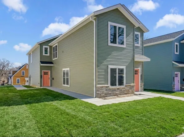 1112 N Woodburn Ave, Bloomington, IN 47404