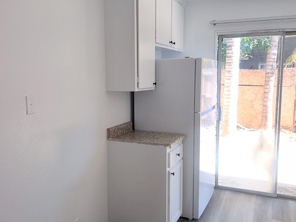 3rd image of 26415 Olive Dr APT C