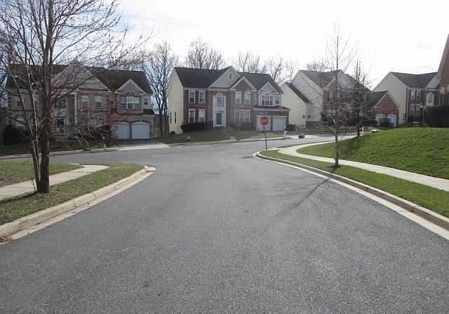 2nd image of 2701 Millwood Way