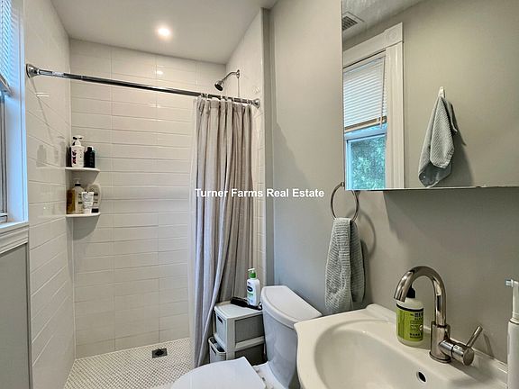 2nd image of 267 E Cottage St #3F