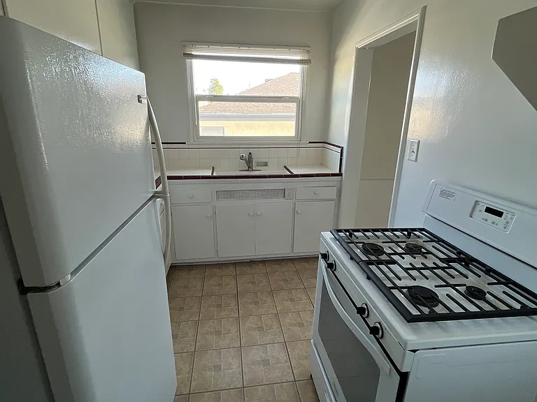 1225 Harvard St #7 — Photo 9