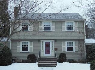 17 Paul Revere Rd, Bedford, MA 01730