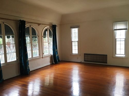 3rd image of 244 N Clark Dr APT 202