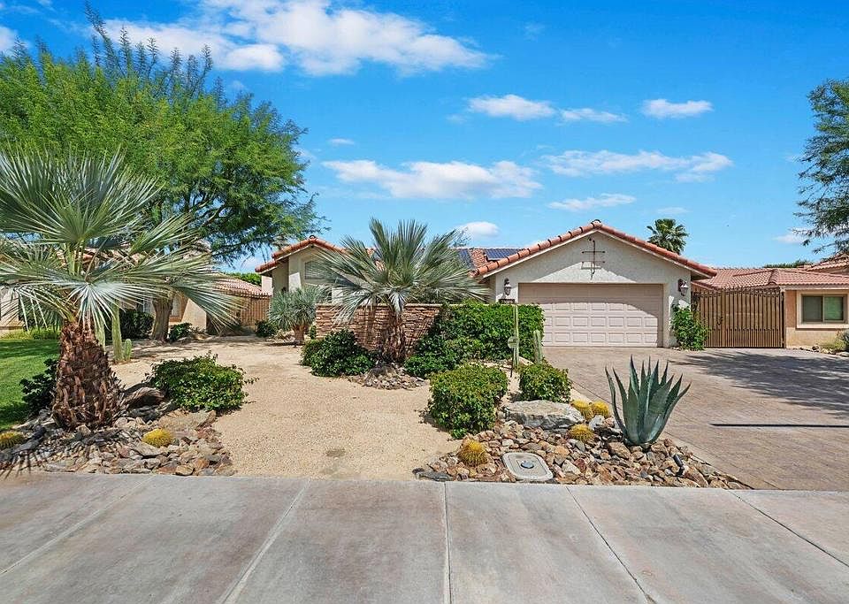 1st image of 79060 Lake Club Dr