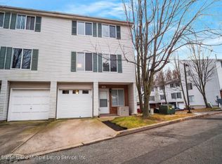 148 Ilyssa Way, Staten Island, NY 10312