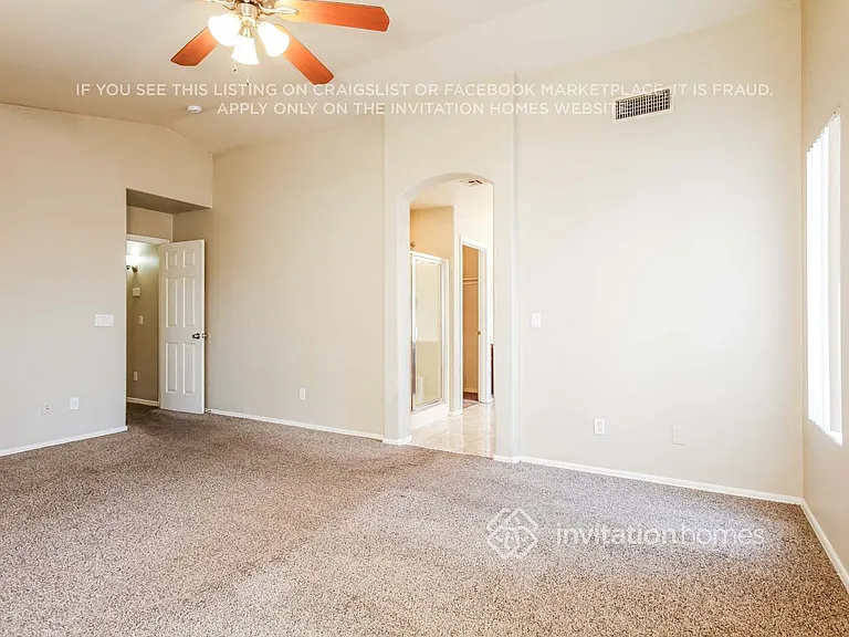 2046 N 90th Ln — Photo 9