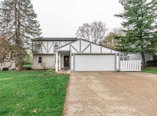 3641 Barberry Cir, Wixom, MI