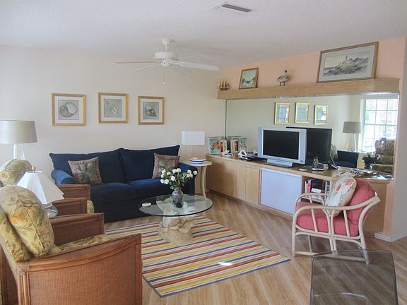 2nd image of 8745 Lakeside Blvd APT 105