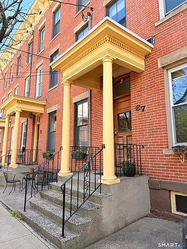 67 Warren St #B Photo 1